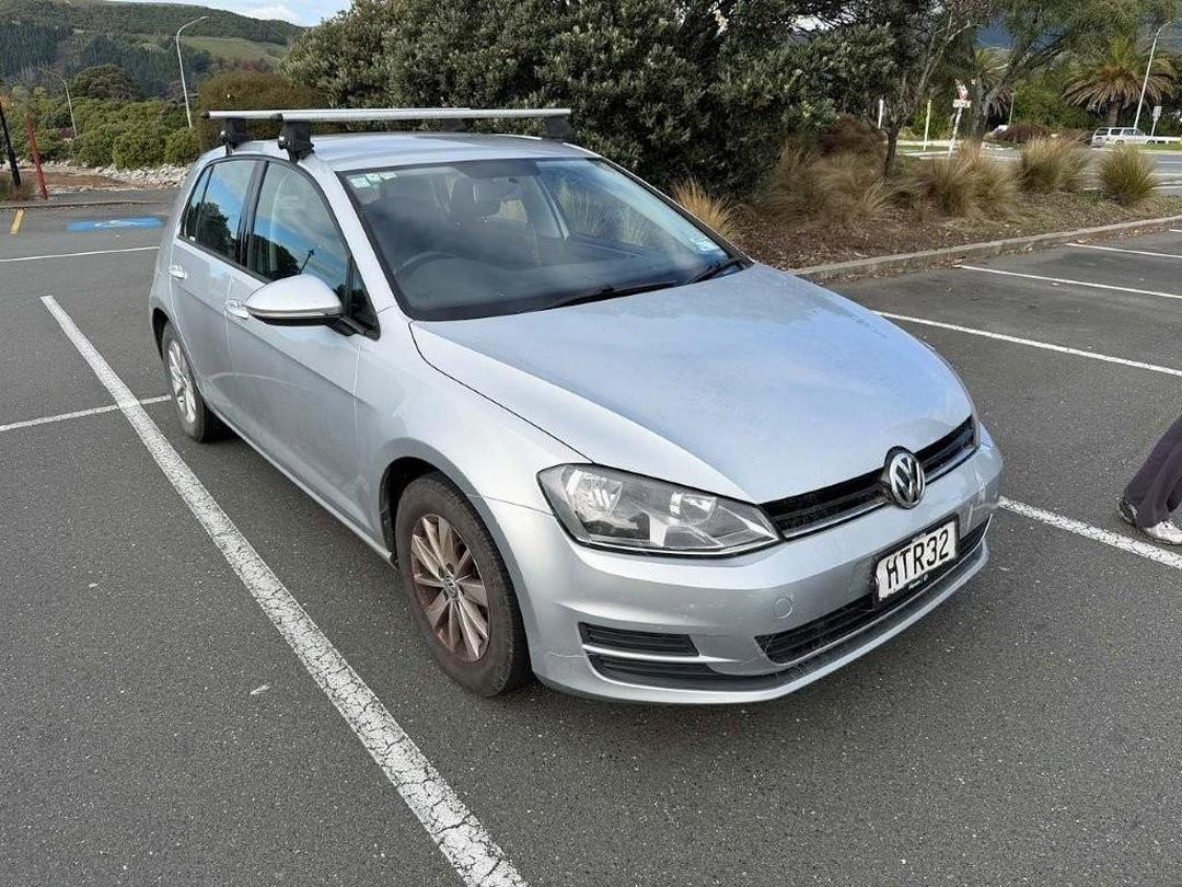 Photo '2' of Volkswagen Golf TSI Comfortline Photo '2' of Volkswagen Golf TSI Comfortline