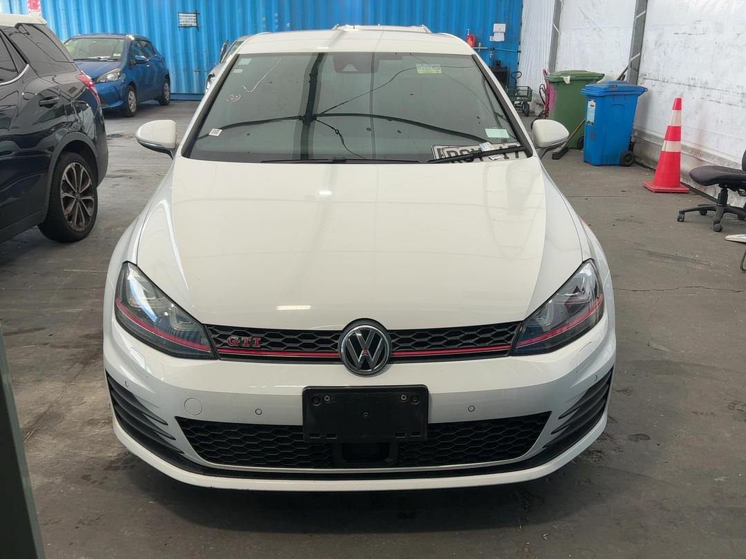 Photo '2' of Volkswagen Golf GTI (DSG) Photo '2' of Volkswagen Golf GTI (DSG)