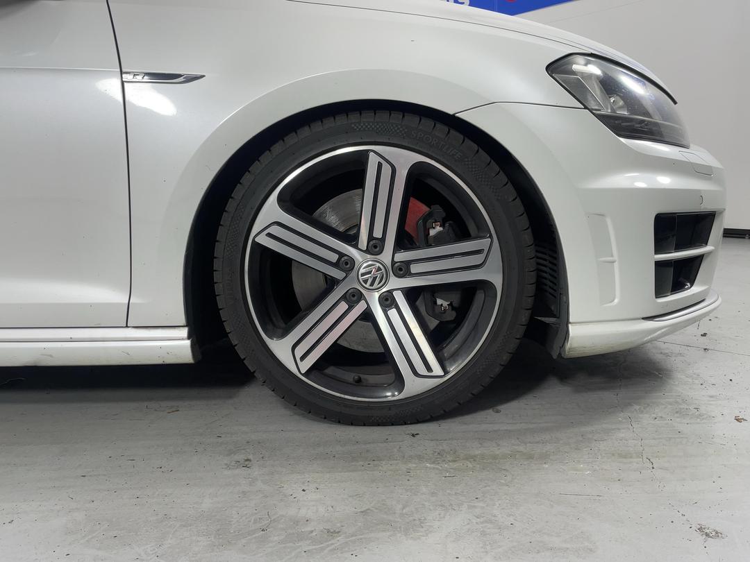 Photo '9' of Volkswagen Golf