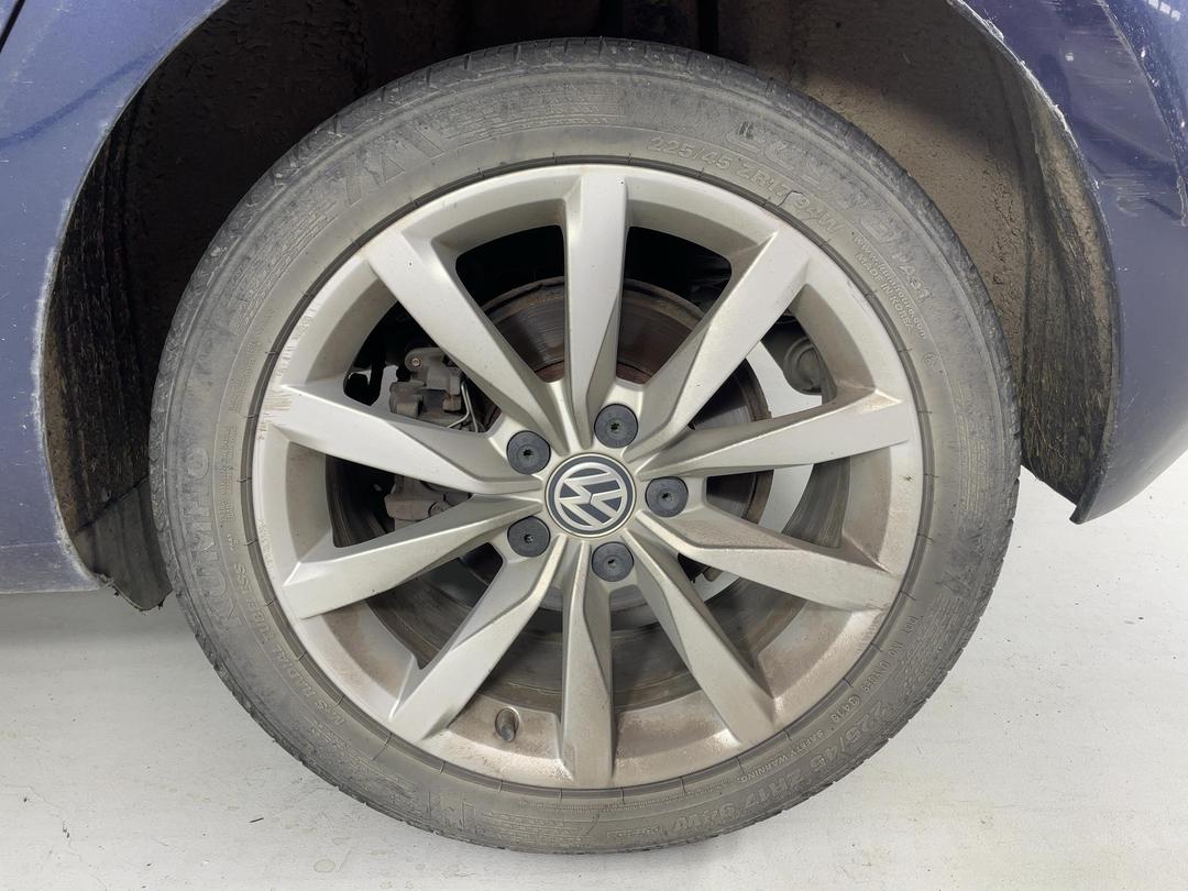 Photo '11' of Volkswagen Golf