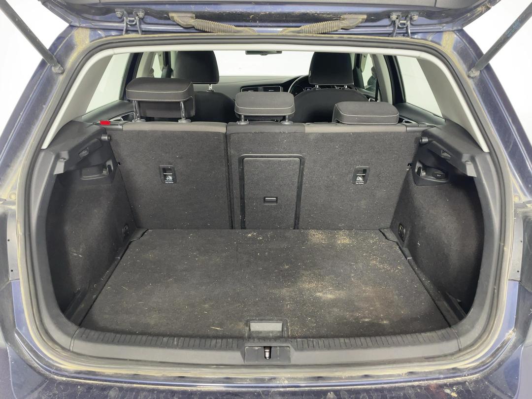 Photo '14' of Volkswagen Golf