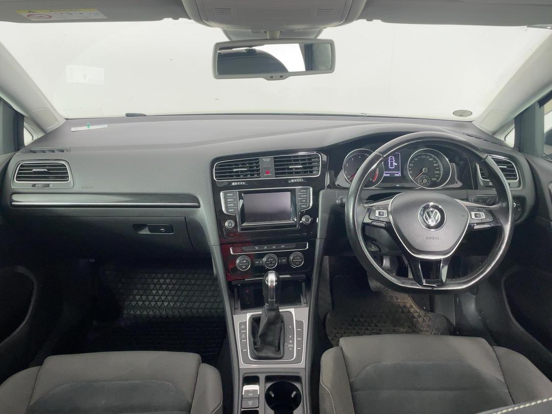 Photo '17' of Volkswagen Golf