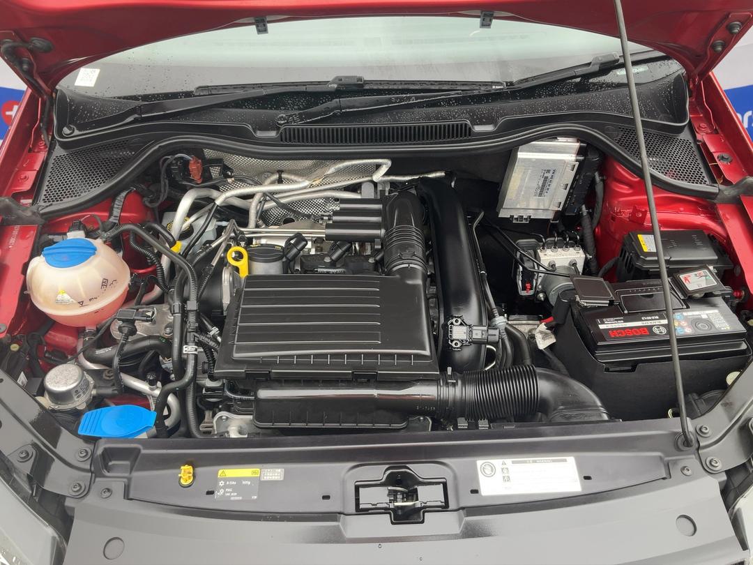 Photo '13' of Volkswagen Polo