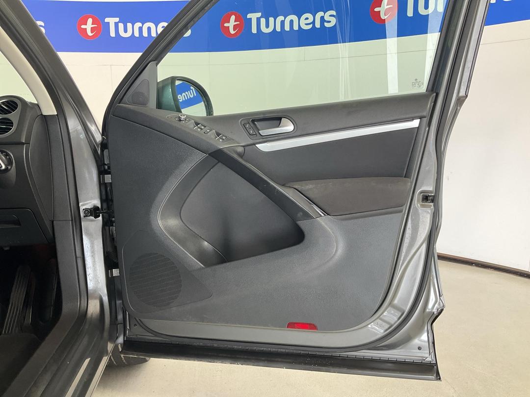 Photo '15' of Volkswagen Tiguan