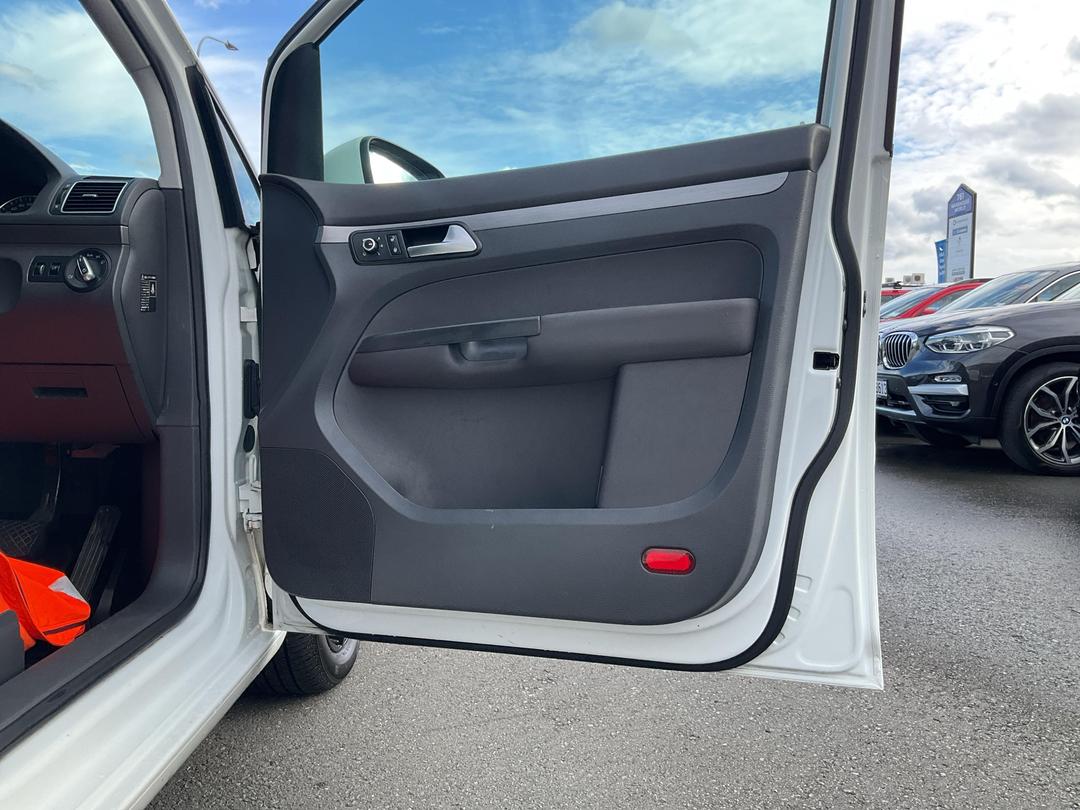 Photo '15' of Volkswagen Touran