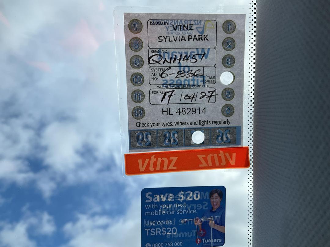 Photo '24' of Volkswagen Touran