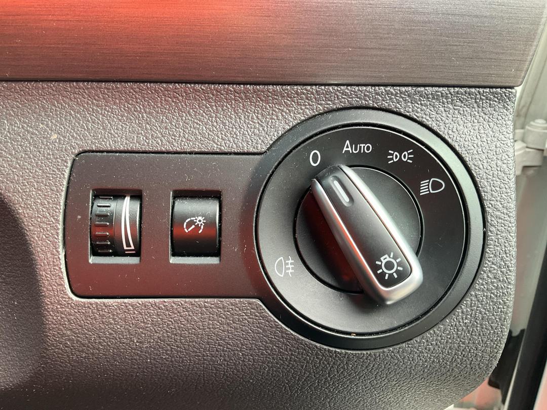 Photo '26' of Volkswagen Touran