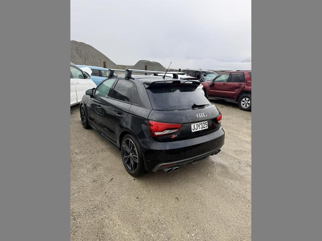 Photo '3' of Audi A1 S1 Quattro