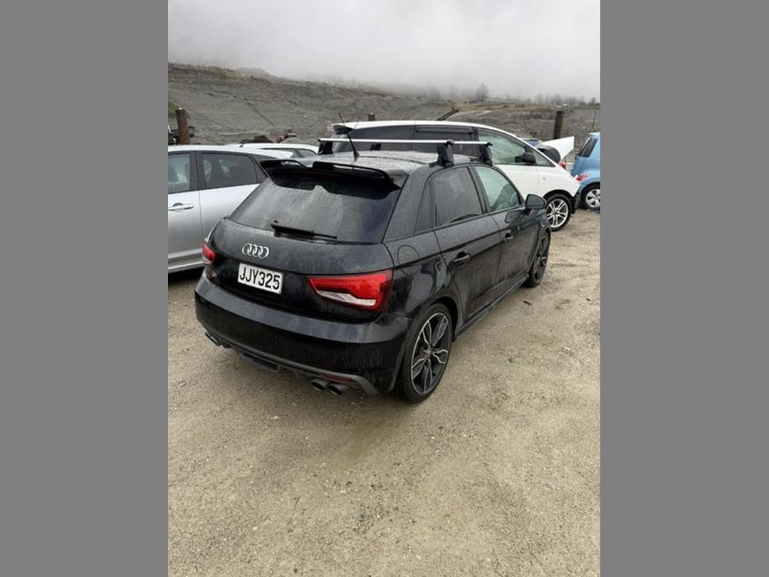 Photo '4' of Audi A1 S1 Quattro