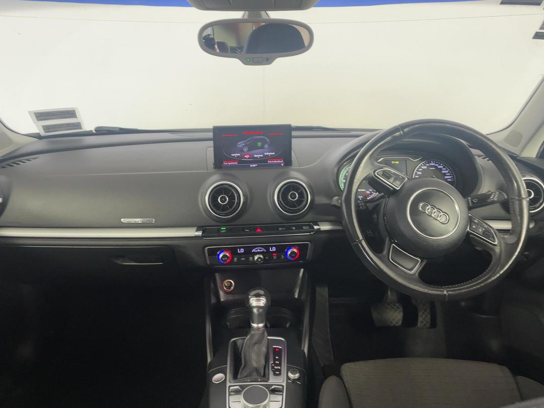 Photo '17' of Audi A3