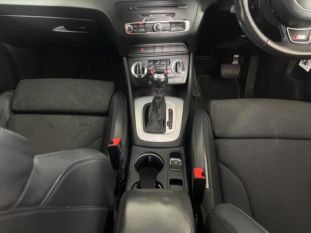 Photo '23' of Audi Q3