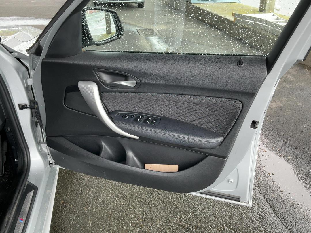 Photo '13' of BMW 1 Series 118I Photo '13' of BMW 1 Series 118I