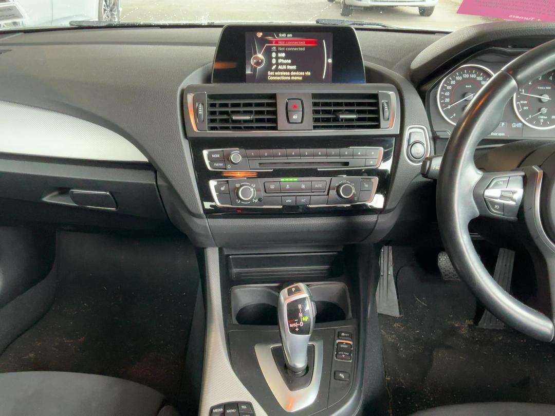 Photo '20' of BMW 1 Series 118I Photo '20' of BMW 1 Series 118I