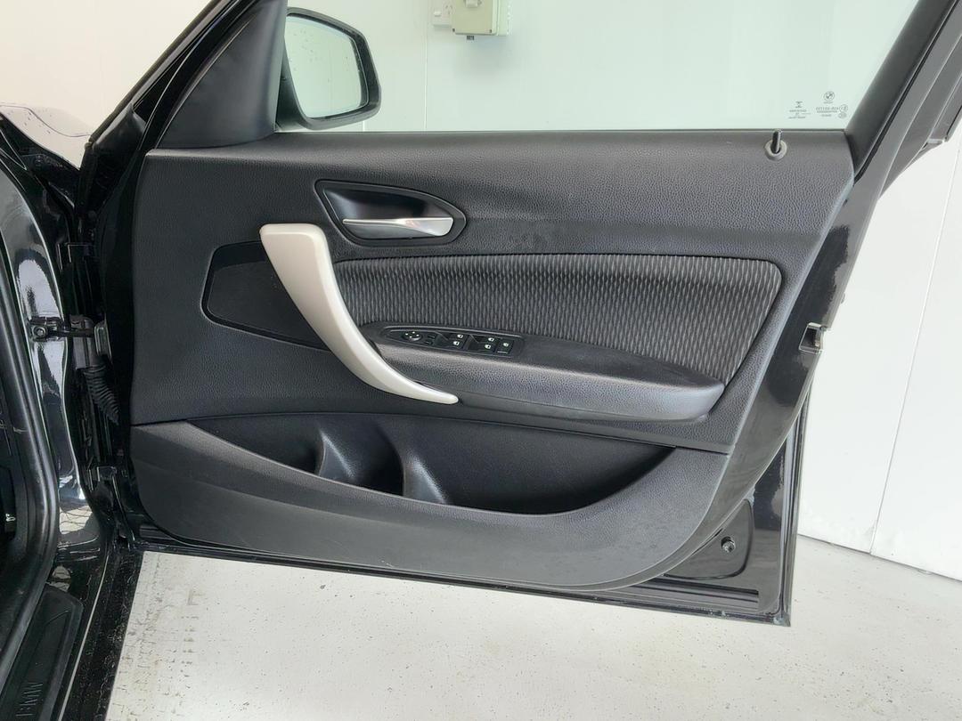 Photo '13' of BMW 1 Series 120I Photo '13' of BMW 1 Series 120I