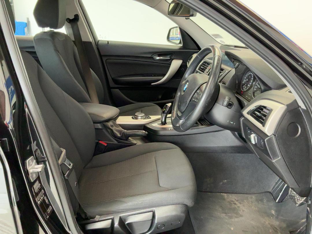 Photo '14' of BMW 1 Series 120I Photo '14' of BMW 1 Series 120I