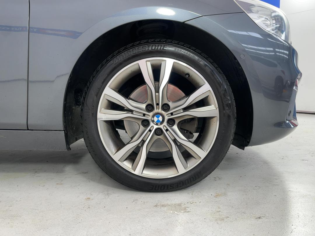 Photo '9' of BMW 2 Series