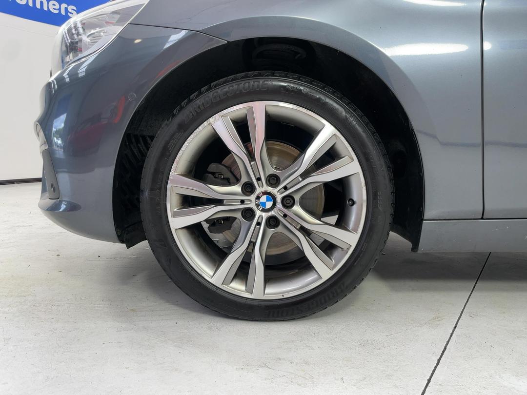 Photo '10' of BMW 2 Series