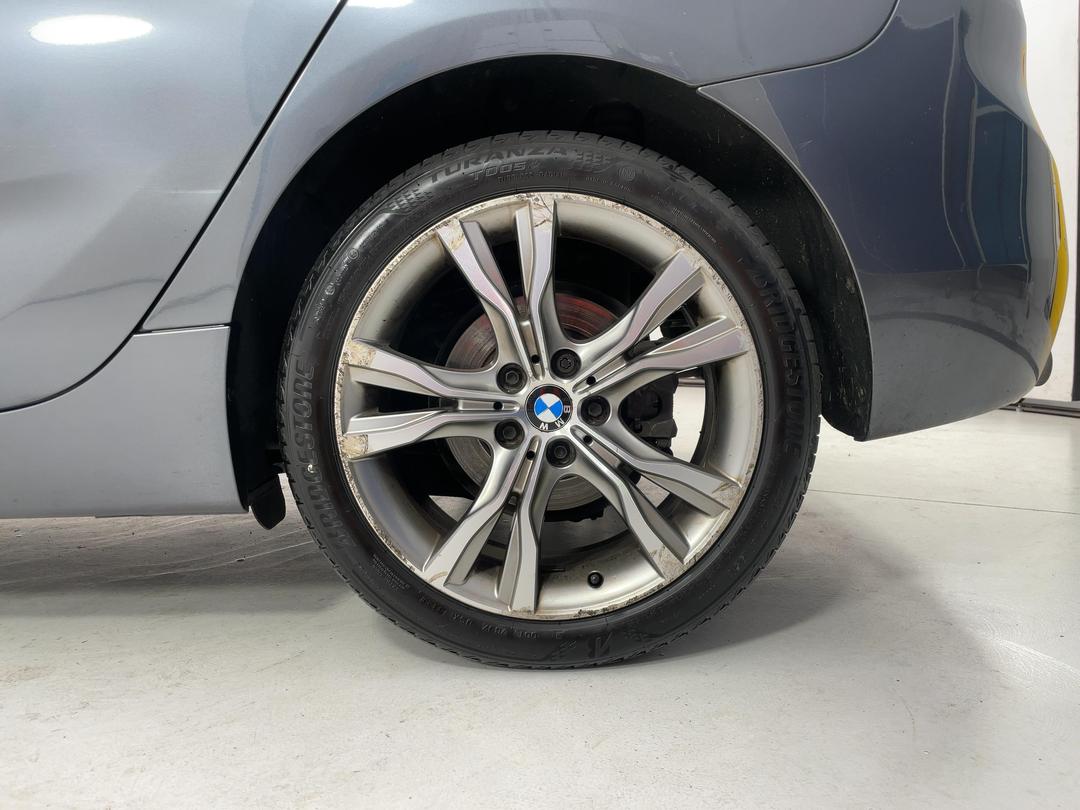 Photo '11' of BMW 2 Series