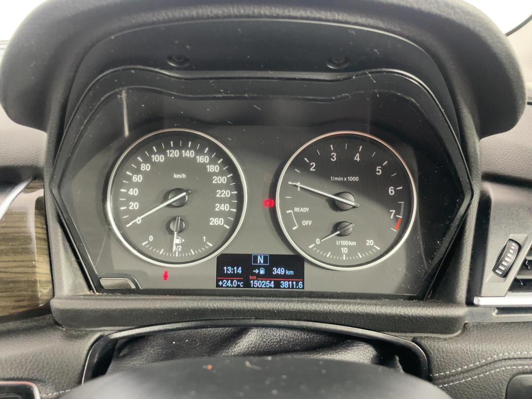 Photo '21' of BMW 2 Series