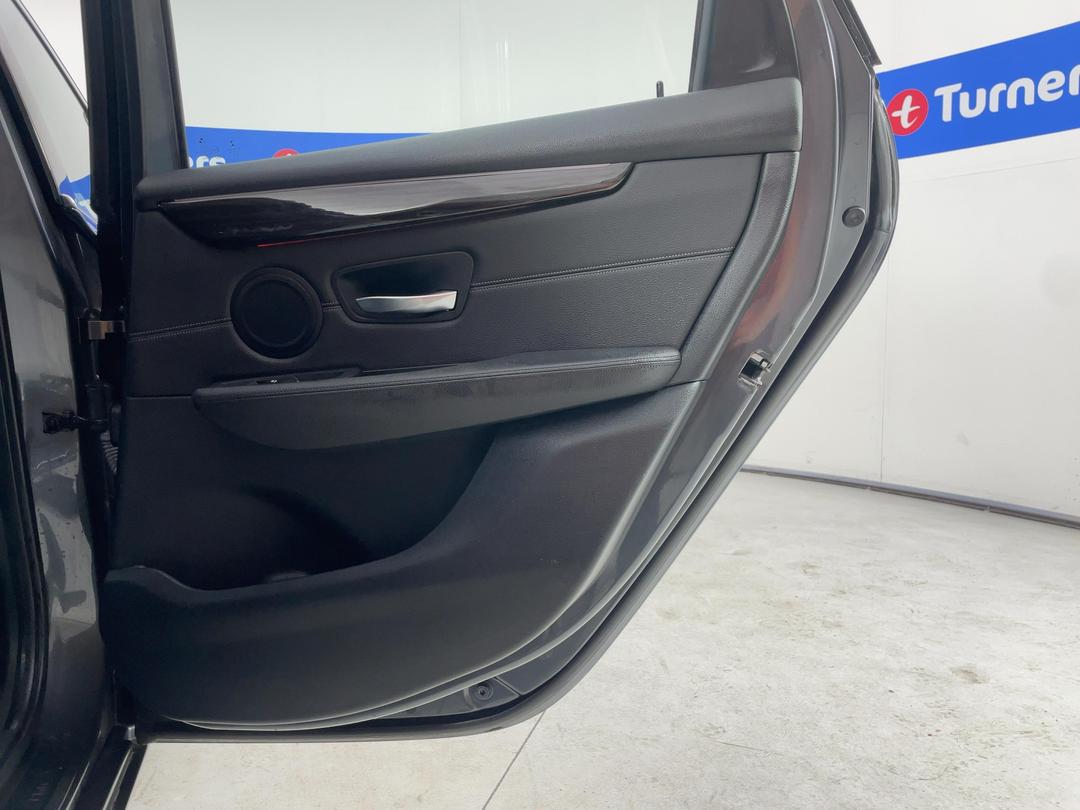 Photo '19' of BMW 2 Series