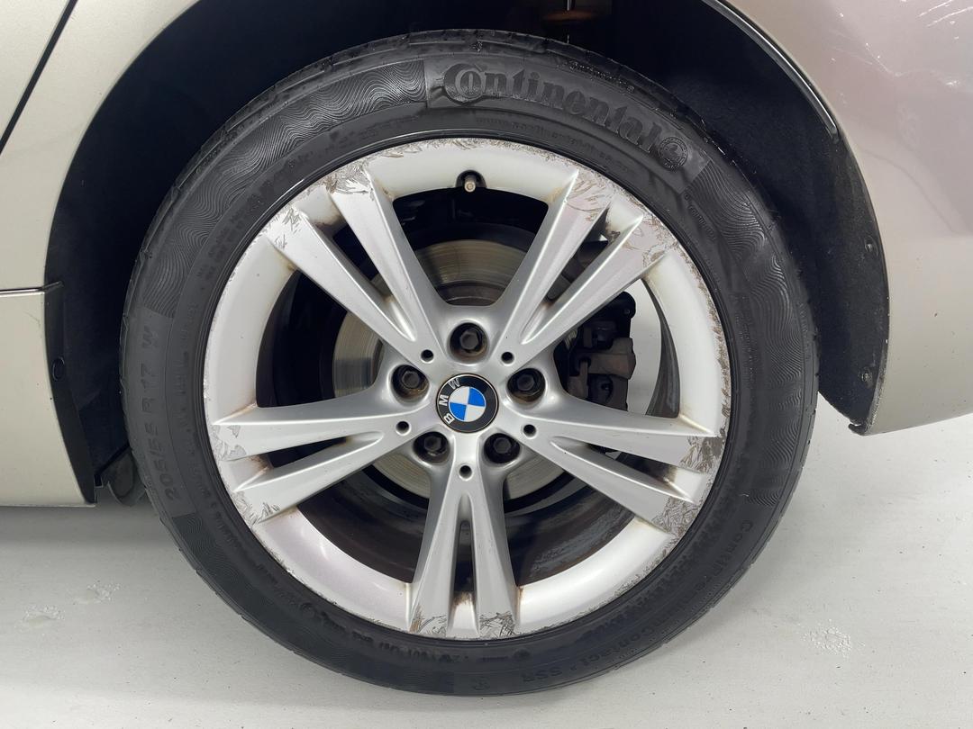 Photo '11' of BMW 2 Series