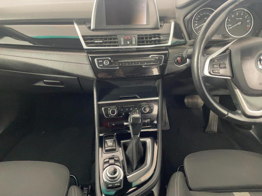 Photo '18' of BMW 2 Series
