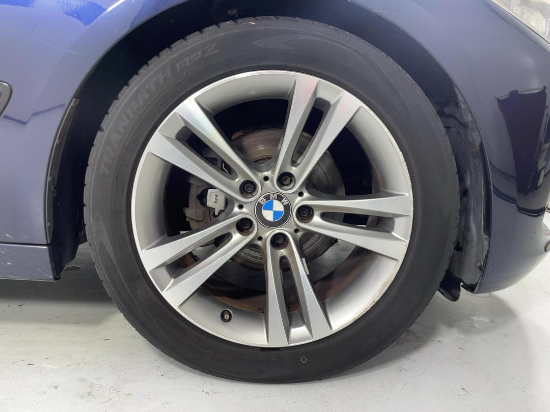 Photo '9' of BMW 3 Series
