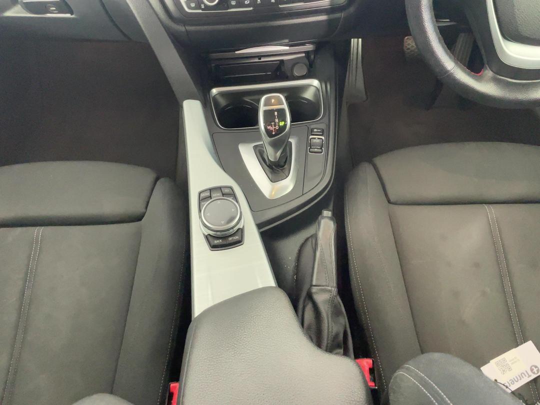Photo '18' of BMW 3 Series