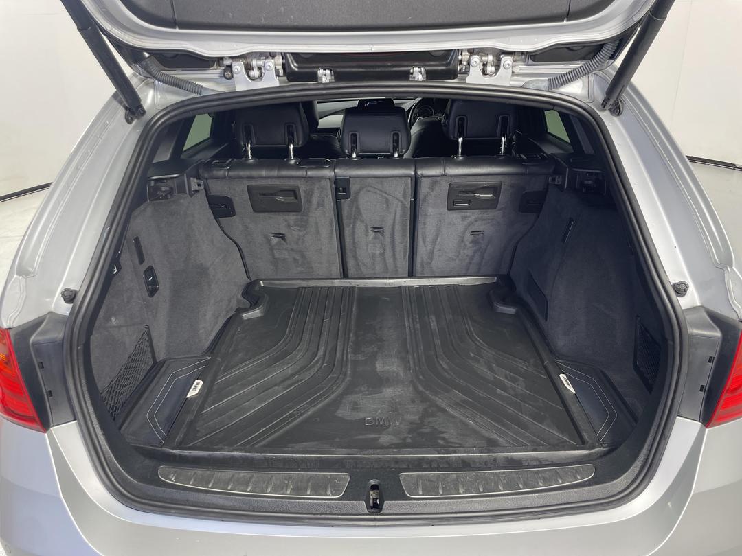 Photo '14' of BMW 3 Series