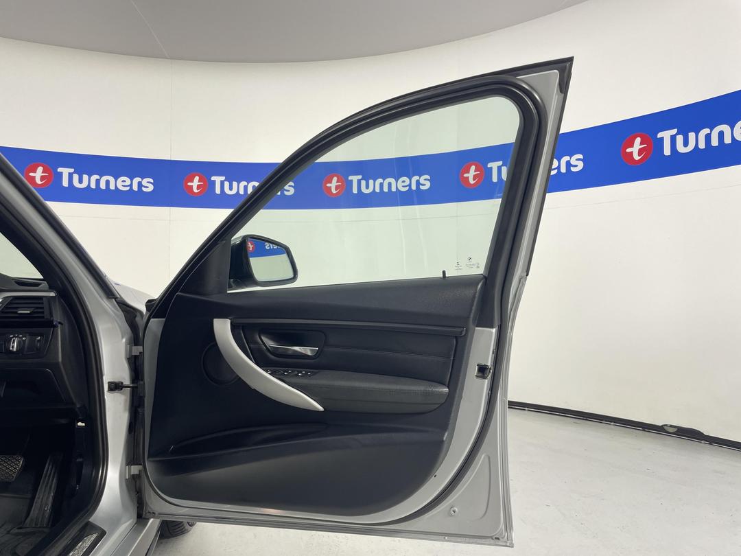 Photo '15' of BMW 3 Series