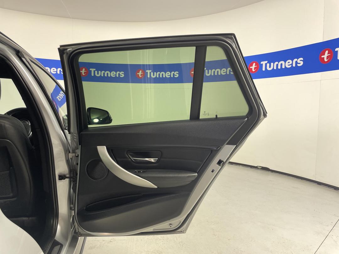 Photo '19' of BMW 3 Series