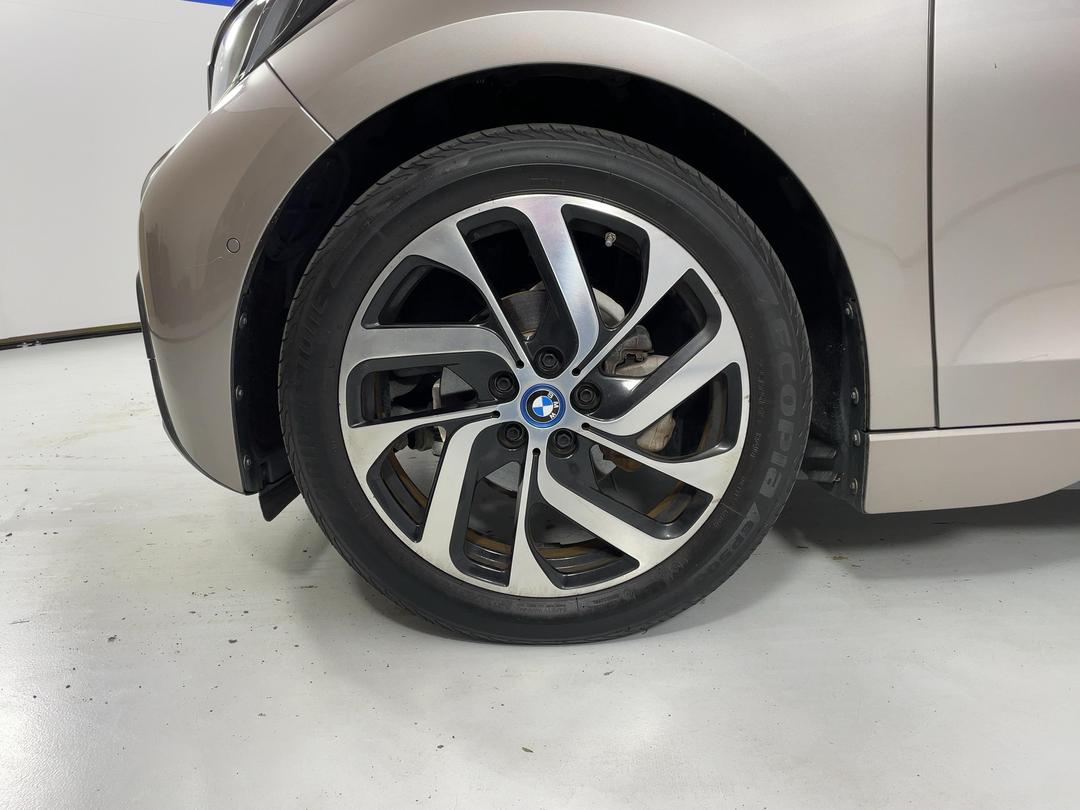 Photo '10' of BMW I3