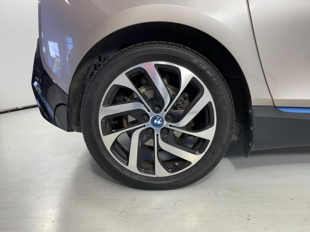 Photo '12' of BMW I3