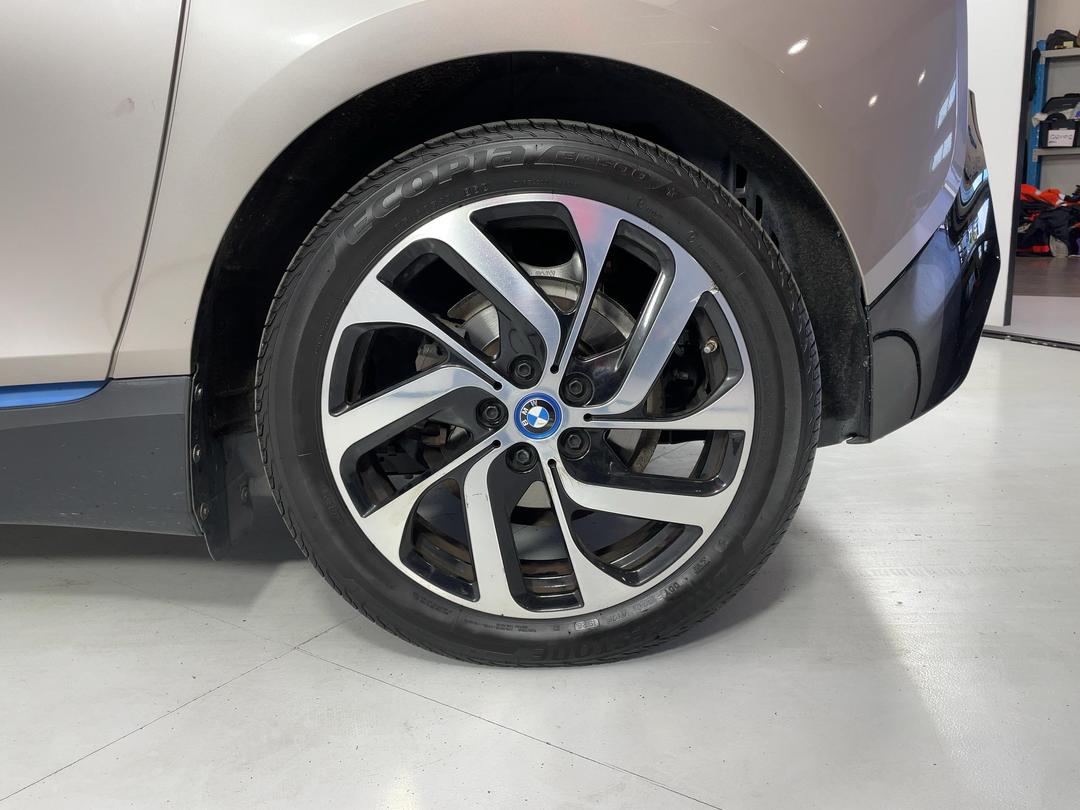Photo '11' of BMW I3