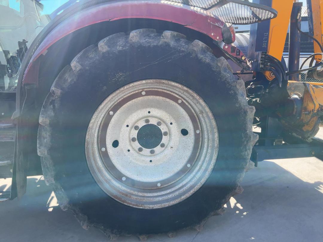 Photo '34' of Case Maxxum CVT 120 Tractor