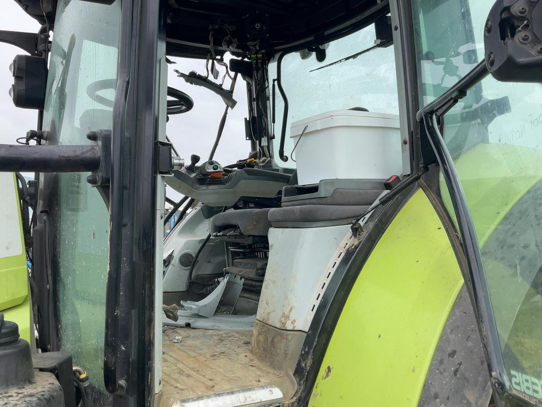 Photo '9' of Claas Arion 650-50 CEBIS T Tractor