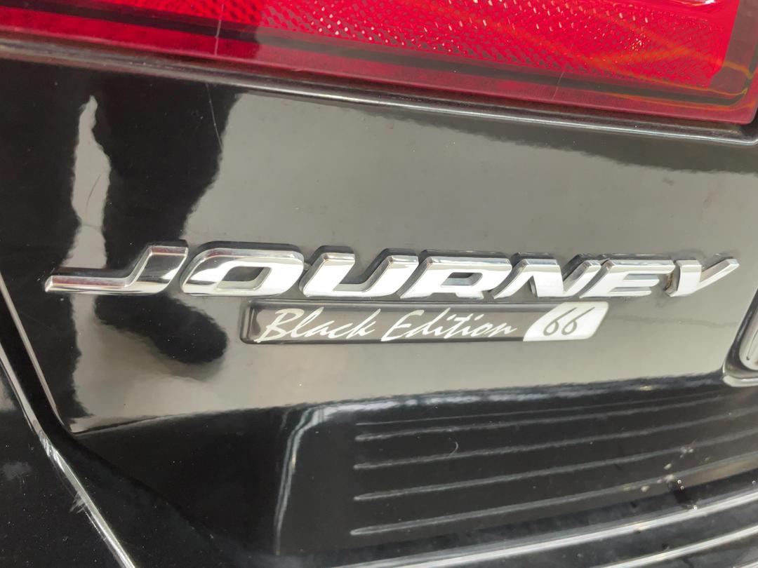 Photo '37' of Dodge Journey