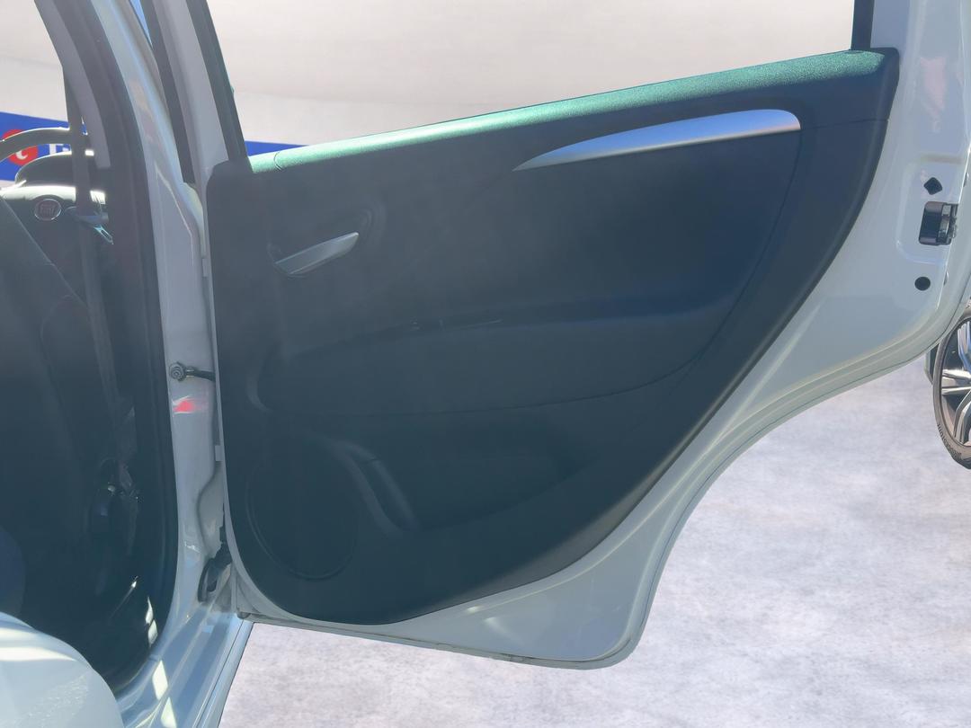 Photo '19' of Fiat Punto