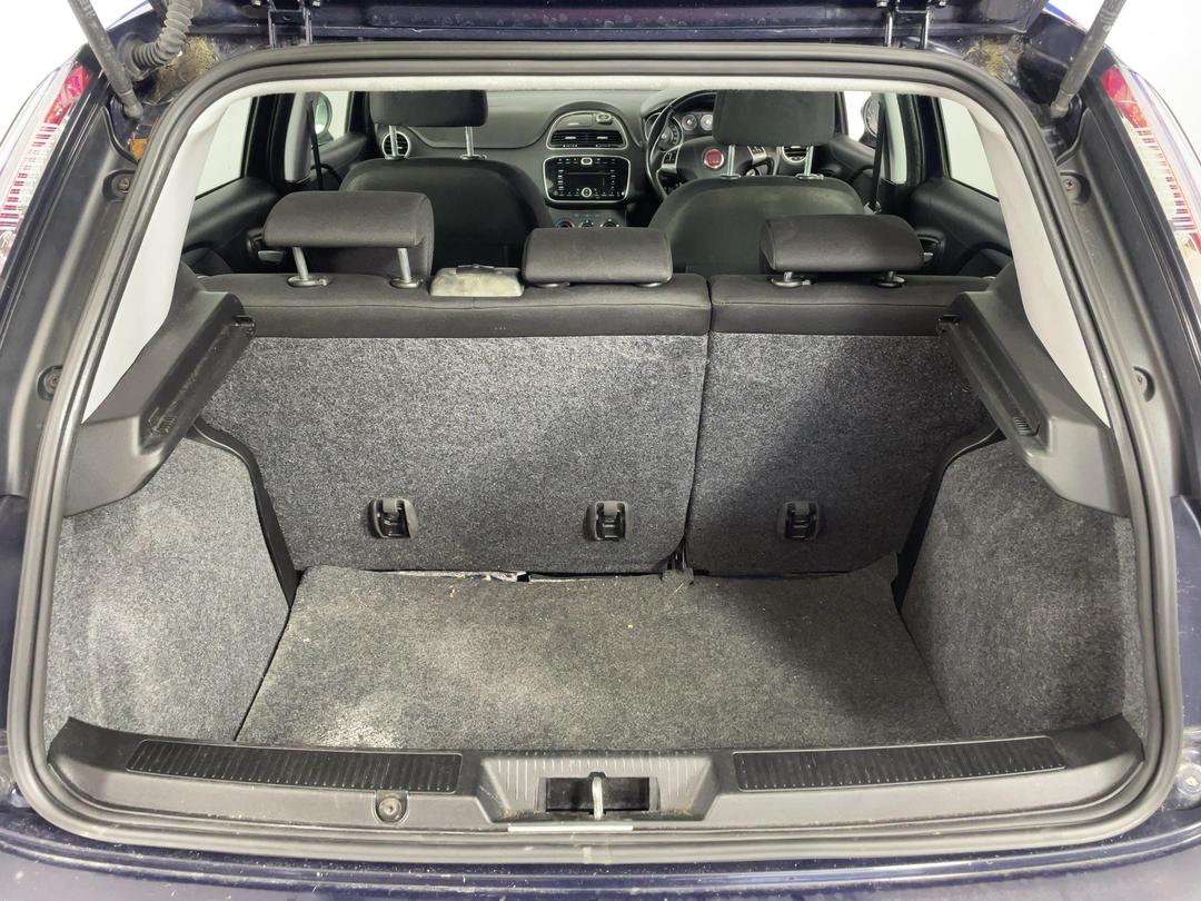 Photo '14' of Fiat Punto