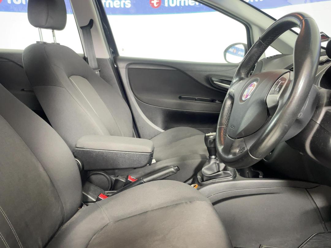 Photo '16' of Fiat Punto