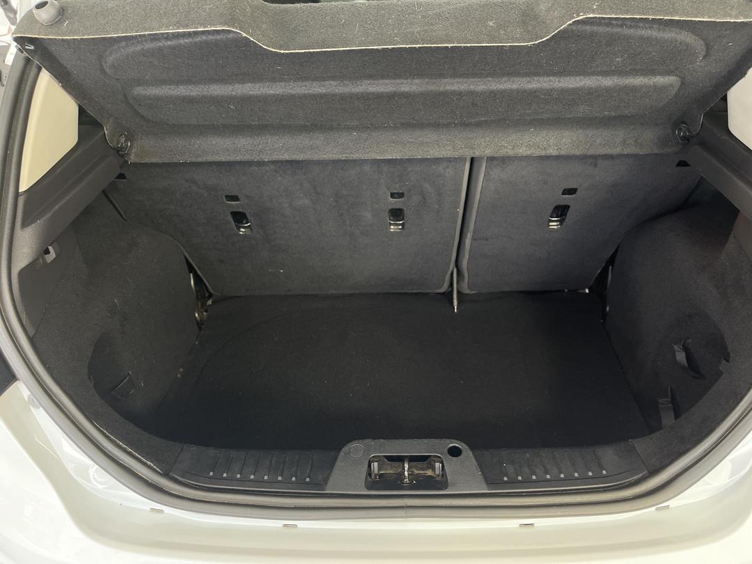 Photo '14' of Ford Fiesta