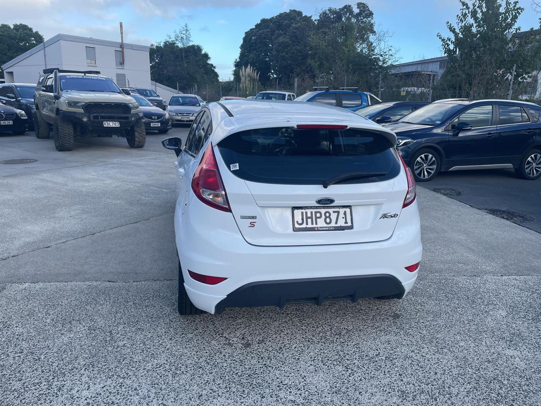 Photo '4' of Ford Fiesta Sport