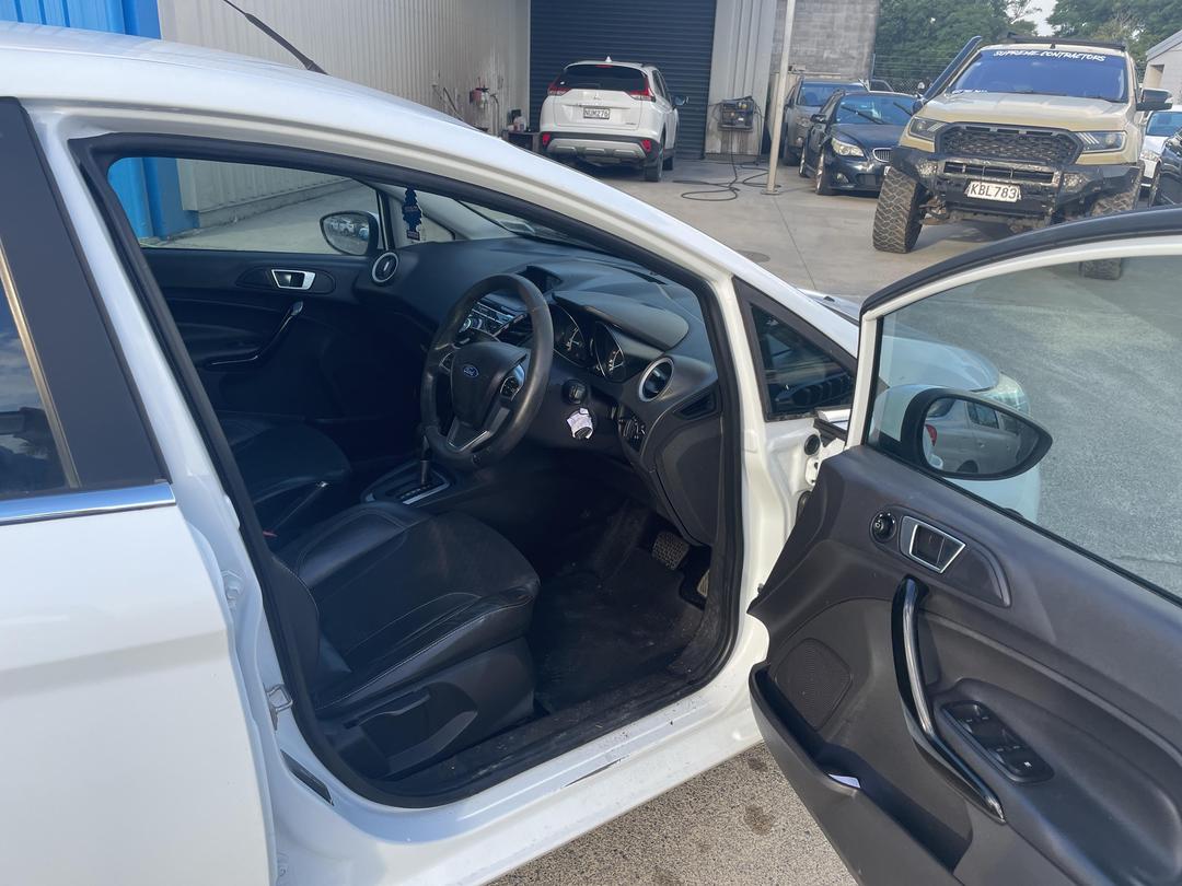 Photo '10' of Ford Fiesta Sport