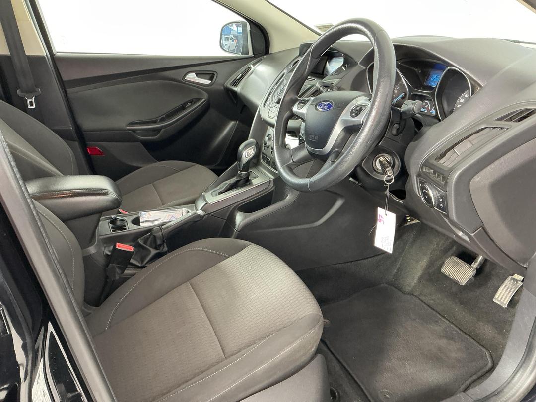 Photo '16' of Ford Focus