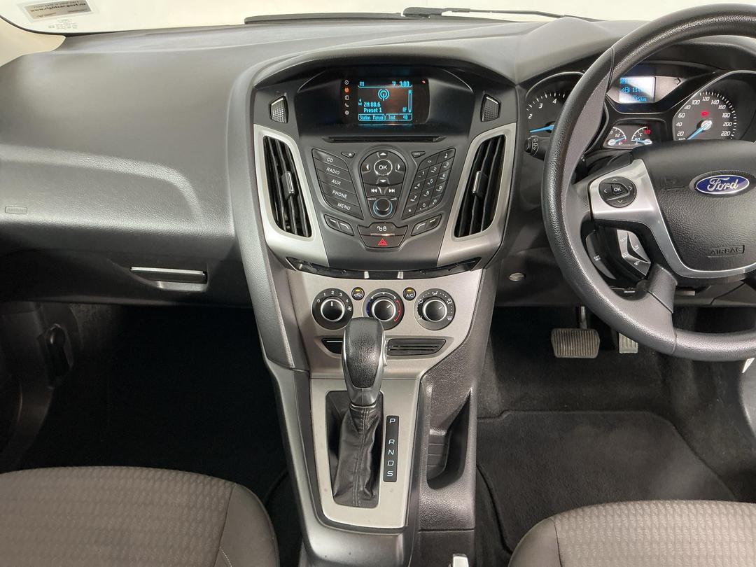 Photo '18' of Ford Focus