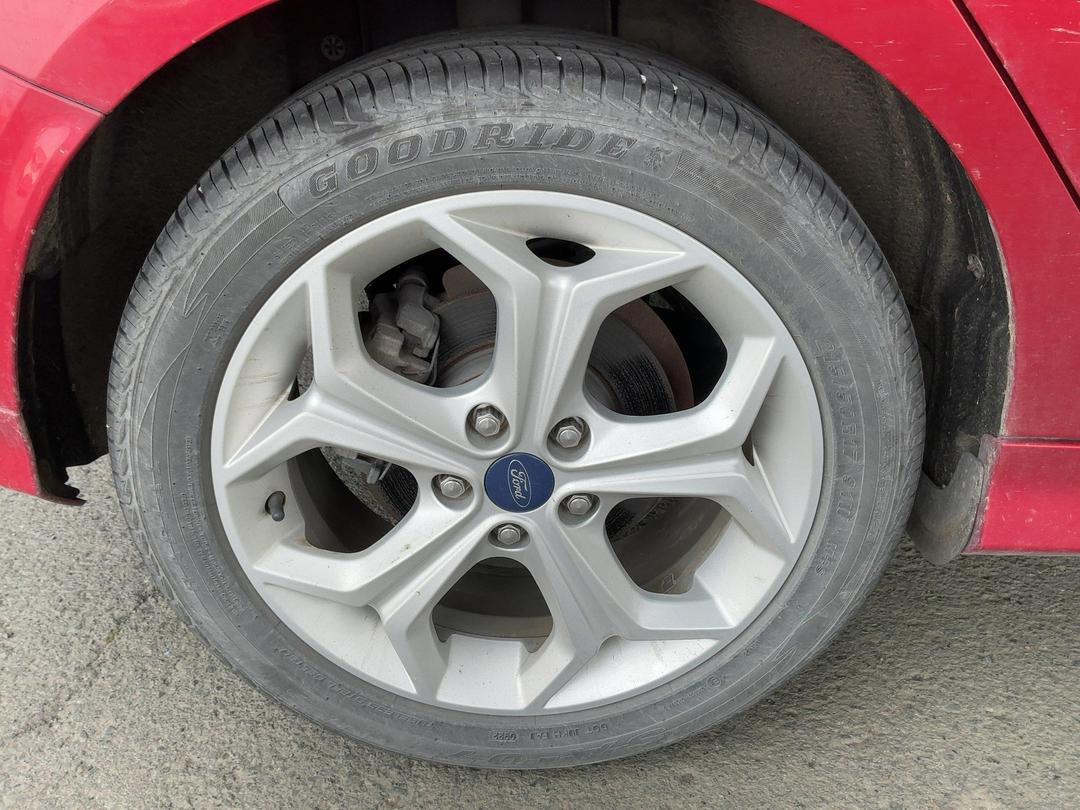 Photo '8' of Ford Focus 2.0 Petrol Auto Photo '8' of Ford Focus 2.0 Petrol Auto