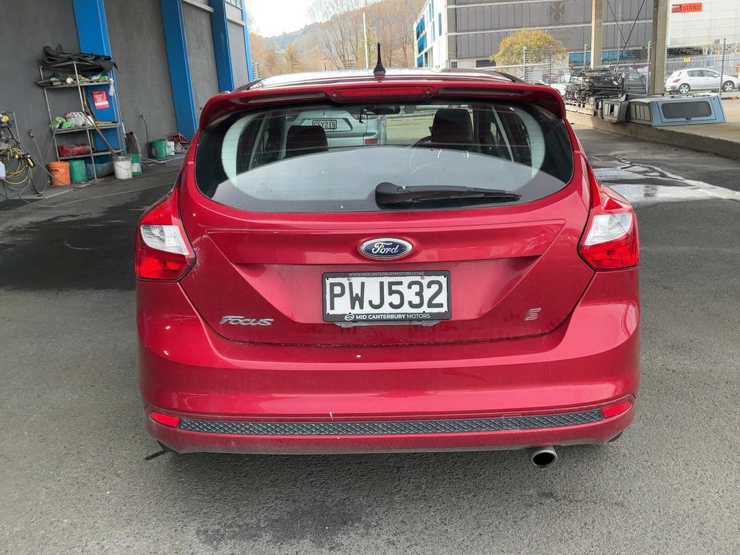 Photo '9' of Ford Focus 2.0 Petrol Auto Photo '9' of Ford Focus 2.0 Petrol Auto