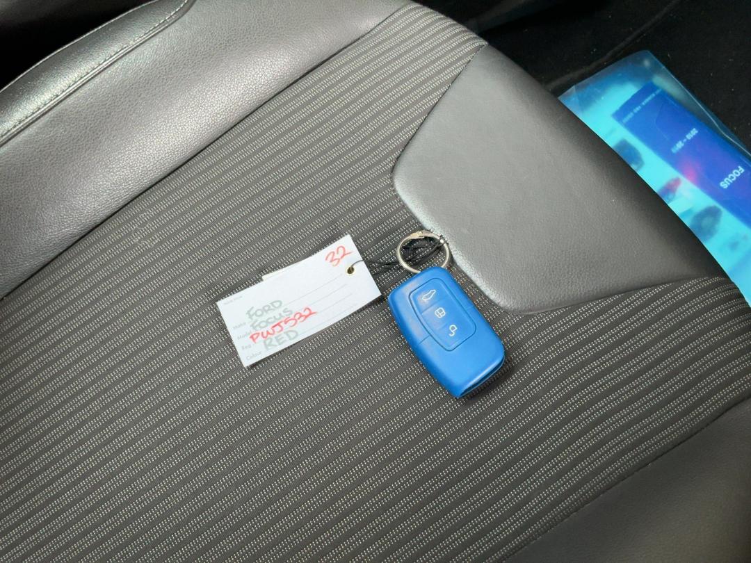 Photo '15' of Ford Focus 2.0 Petrol Auto Photo '15' of Ford Focus 2.0 Petrol Auto