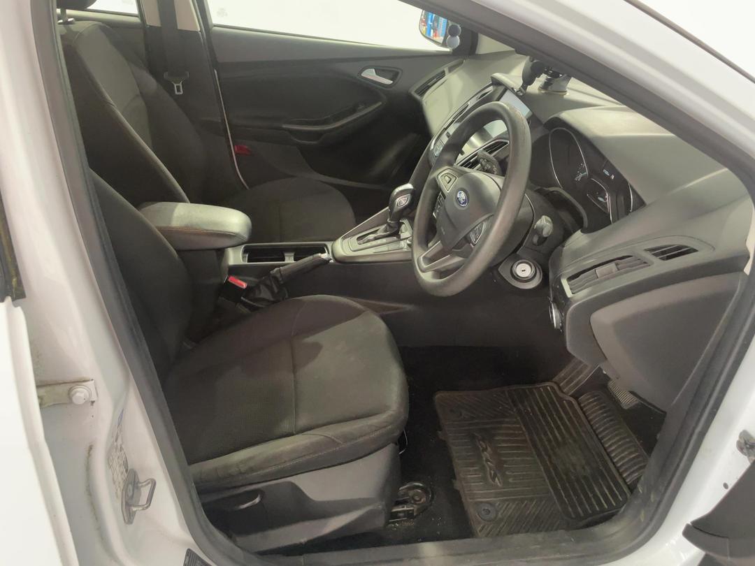 Photo '16' of Ford Focus