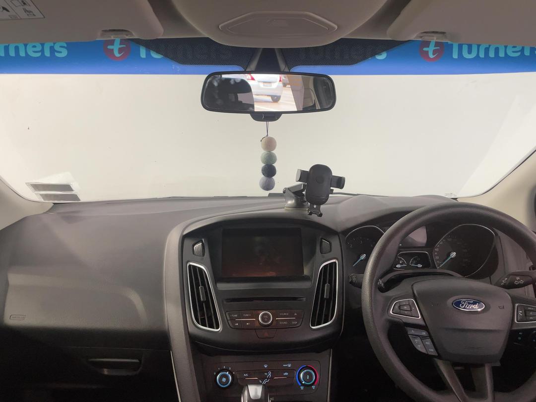 Photo '17' of Ford Focus